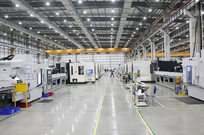 khach hang uac mua mastercam 3